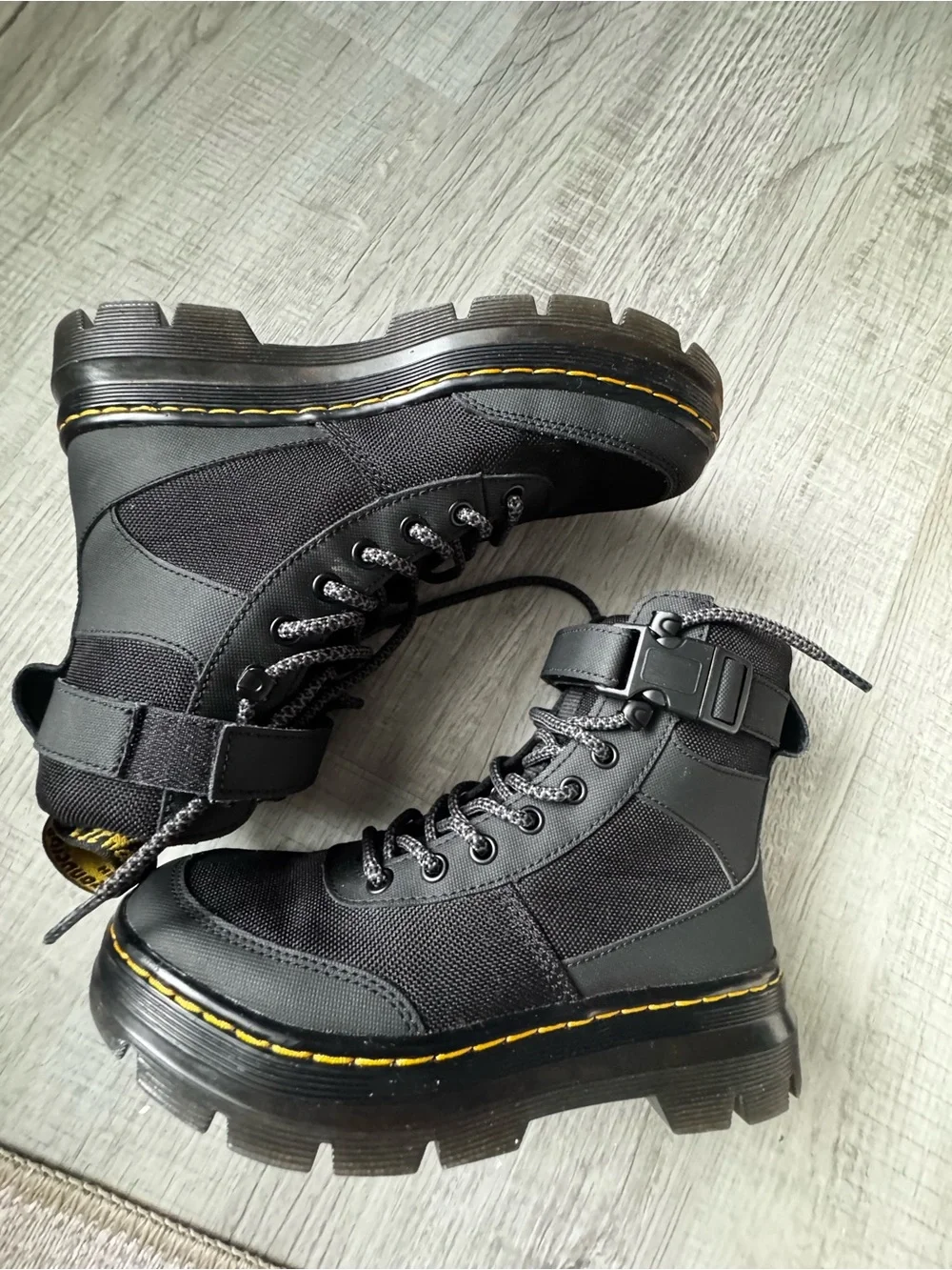 Dr. Martens sturdy black